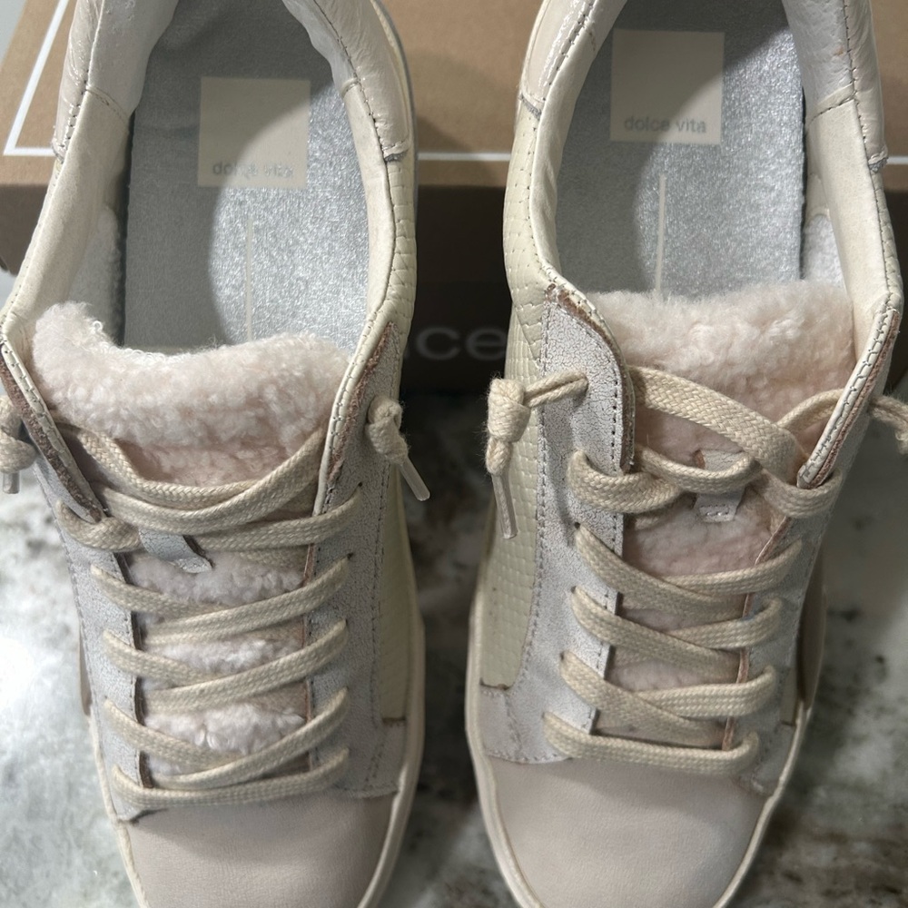 Dolce Vita Zina Plush Fashion Sneaker - Size 9.5  NWT - Picture 7 of 10